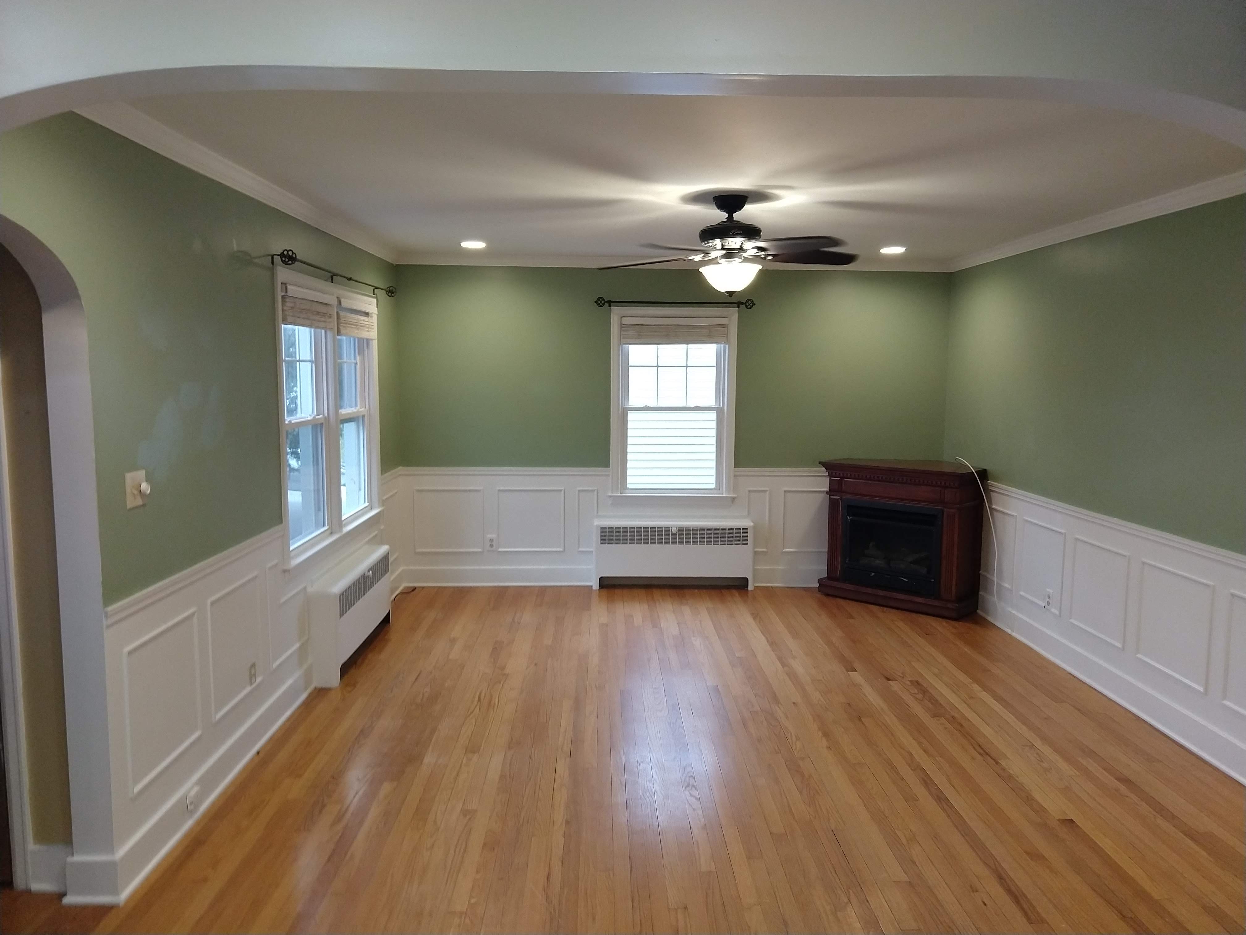 Spacious living room